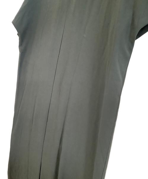 RIM.ARK（リムアーク）RIM.ARK (リムアーク) 半袖ワンピース　Double breasted OP　25SS グリーン サイズ:36の古着・服飾アイテム