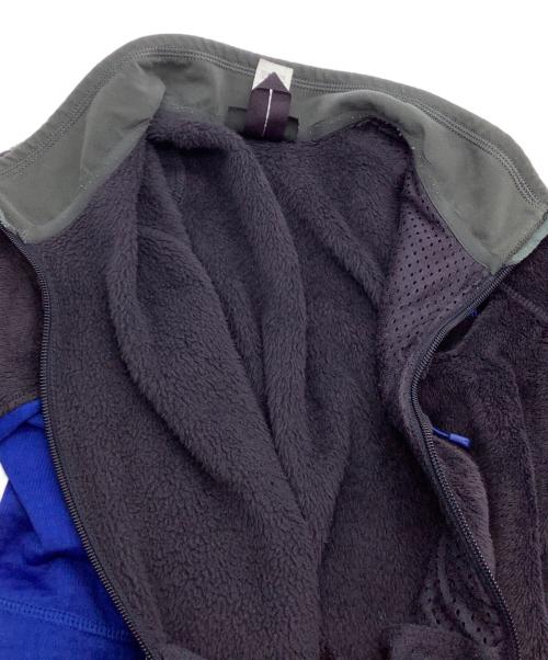 Patagonia（パタゴニア）Patagonia (パタゴニア) フリースジャケット　R2ジャケット パープル×ブルー サイズ:Mの古着・服飾アイテム