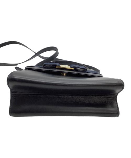 Salvatore Ferragamo（サルヴァトーレ フェラガモ）Salvatore Ferragamo (サルヴァトーレ フェラガモ) 2WAYバッグ　ヴァラリボン ブラックの古着・服飾アイテム