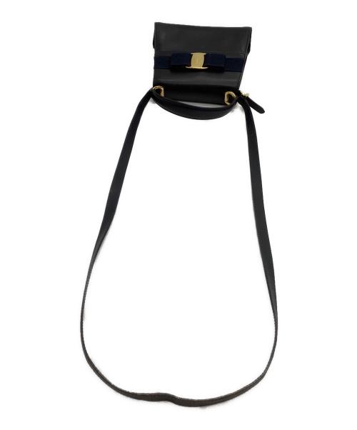 Salvatore Ferragamo（サルヴァトーレ フェラガモ）Salvatore Ferragamo (サルヴァトーレ フェラガモ) 2WAYバッグ　ヴァラリボン ブラックの古着・服飾アイテム