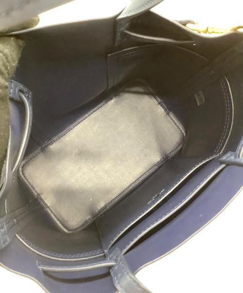 TORY BURCH（トリーバーチ）TORY BURCH (トリーバーチ) ショルダーバッグ　ブロックT　花柄 ネイビーの古着・服飾アイテム