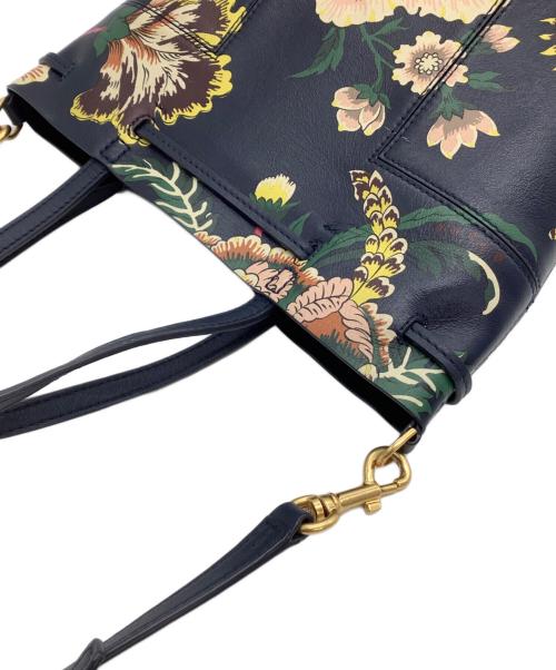 TORY BURCH（トリーバーチ）TORY BURCH (トリーバーチ) ショルダーバッグ　ブロックT　花柄 ネイビーの古着・服飾アイテム