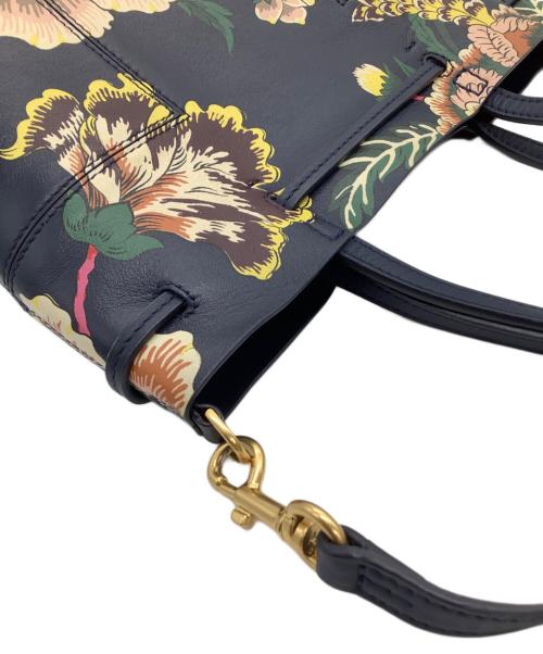 TORY BURCH（トリーバーチ）TORY BURCH (トリーバーチ) ショルダーバッグ　ブロックT　花柄 ネイビーの古着・服飾アイテム