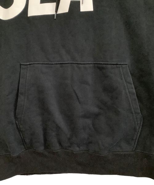 WIND AND SEA（ウィンダンシー）WIND AND SEA (ウィンダンシー) プルオーバーパーカー　両面ロゴプリント ブラック サイズ:XLの古着・服飾アイテム