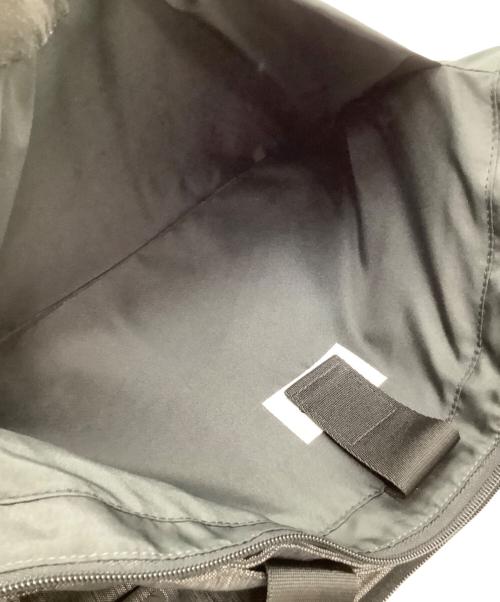 Incase（インケース）Incase (インケース) トートバッグ グレー×ブラックの古着・服飾アイテム
