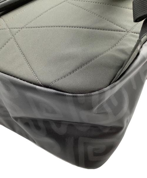 THE NORTH FACE（ザ ノース フェイス）THE NORTH FACE (ザ ノース フェイス) リュック BCヒューズボックス2 ブラックスネークプリント 未使用品の古着・服飾アイテム