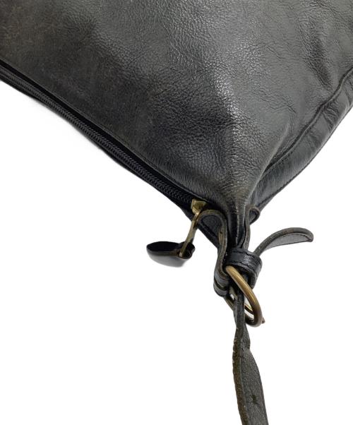 IL BISONTE（イル ビゾンテ）IL BISONTE (イル ビゾンテ) ワンショルダーバッグ ブラックの古着・服飾アイテム