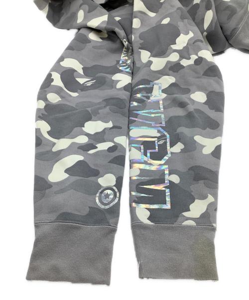 A BATHING APE（アベイシングエイプ）A BATHING APE (アベイシングエイプ) 裏起毛スウェット　CITY CAMO SHARK CREWNECK グレー サイズ:Mの古着・服飾アイテム