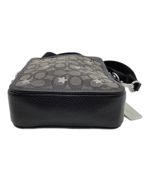 COACH（コーチ）COACH (コーチ) ショルダーバッグ　サリバン クロスボディ・シグネチャー ジャカード・スター エンブロイダリー ブラック×グレーの古着・服飾アイテム