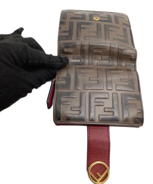 FENDI（フェンディ）FENDI (フェンディ) 2つ折り財布 エフイズ ブラウン×レッドの古着・服飾アイテム