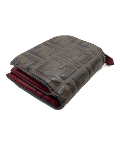 FENDI（フェンディ）FENDI (フェンディ) 2つ折り財布 エフイズ ブラウン×レッドの古着・服飾アイテム