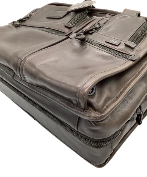 TUMI（トゥミ）TUMI (トゥミ) 2WAYバッグ ブラウンの古着・服飾アイテム