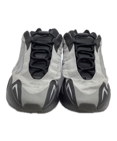 adidas（アディダス）adidas (アディダス) スニーカー YEEZY BOOST 700 グレー サイズ:28の古着・服飾アイテム