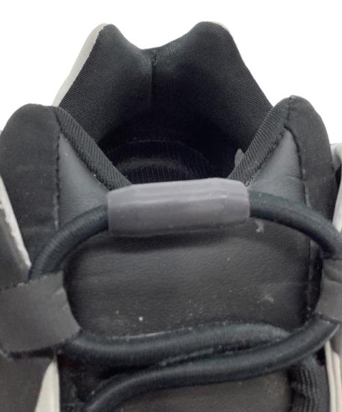 adidas（アディダス）adidas (アディダス) スニーカー YEEZY BOOST 700 グレー サイズ:28の古着・服飾アイテム