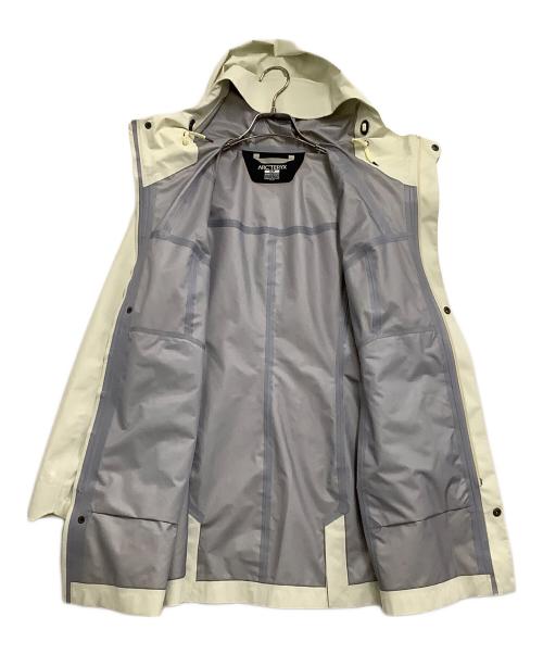 ARC'TERYX（アークテリクス）ARC'TERYX (アークテリクス) ナイロンコート ホワイト サイズ:Sの古着・服飾アイテム