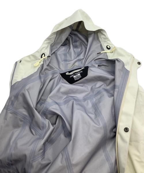 ARC'TERYX（アークテリクス）ARC'TERYX (アークテリクス) ナイロンコート ホワイト サイズ:Sの古着・服飾アイテム