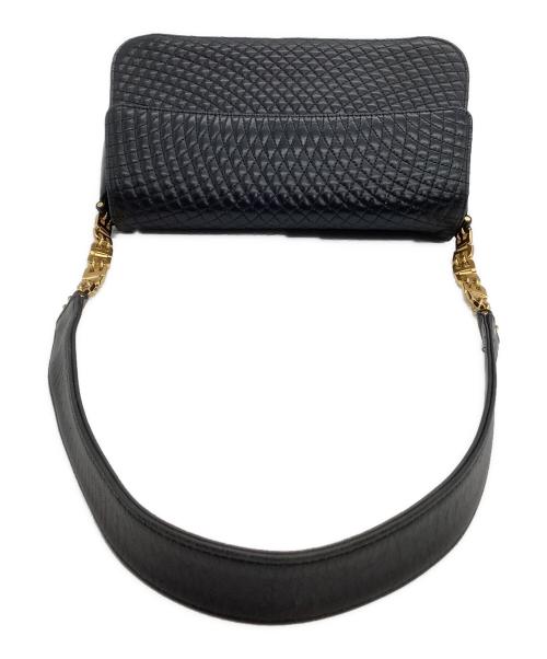 BALLY（バリー）BALLY (バリー) キルティングショルダーバッグ ブラック×ゴールドの古着・服飾アイテム