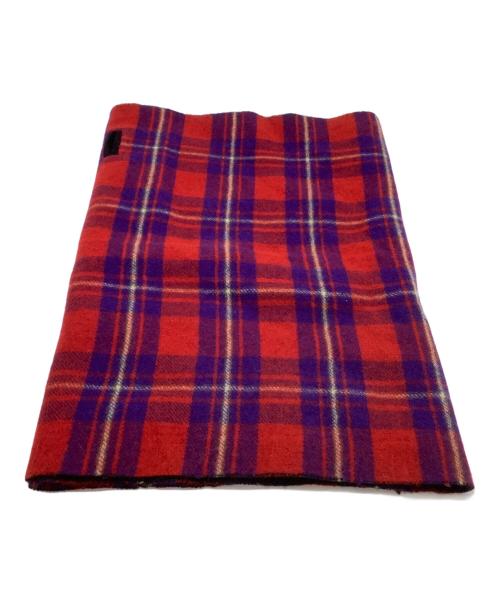 Vivienne Westwood（ヴィヴィアンウエストウッド）Vivienne Westwood (ヴィヴィアンウエストウッド) ボタン付きストール レッド×ブラックの古着・服飾アイテム