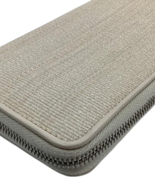 AKRIS（アクリス）AKRIS (アクリス) 長財布 ベージュの古着・服飾アイテム