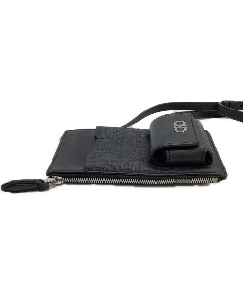 Salvatore Ferragamo（サルヴァトーレ フェラガモ）Salvatore Ferragamo (サルヴァトーレ フェラガモ) ショルダースマホポーチ ブラックの古着・服飾アイテム