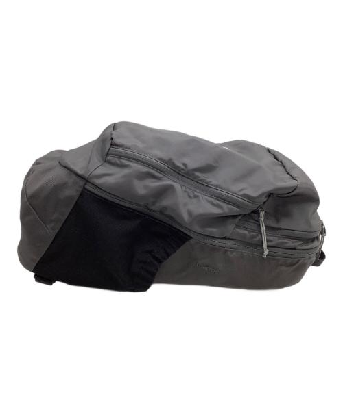 ARC'TERYX（アークテリクス）ARC'TERYX (アークテリクス) リュック MANTIS 26L DAYPACK グレー×ブラックの古着・服飾アイテム