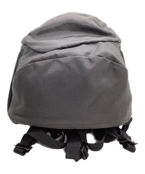 ARC'TERYX（アークテリクス）ARC'TERYX (アークテリクス) リュック MANTIS 26L DAYPACK グレー×ブラックの古着・服飾アイテム