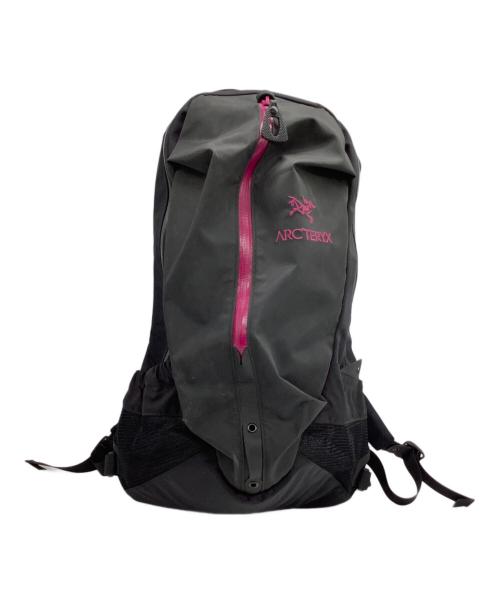 ARC'TERYX（アークテリクス）ARC'TERYX (アークテリクス) バックパック　Arro22 ブラック×ピンクの古着・服飾アイテム