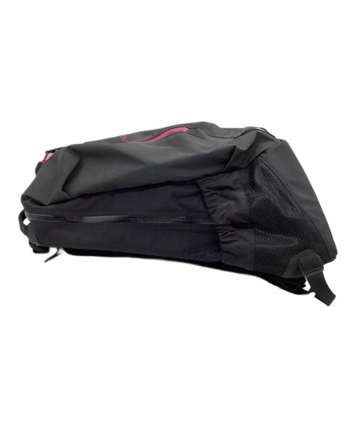 ARC'TERYX（アークテリクス）ARC'TERYX (アークテリクス) バックパック　Arro22 ブラック×ピンクの古着・服飾アイテム