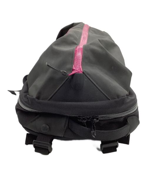 ARC'TERYX（アークテリクス）ARC'TERYX (アークテリクス) バックパック　Arro22 ブラック×ピンクの古着・服飾アイテム