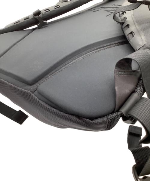 ARC'TERYX（アークテリクス）ARC'TERYX (アークテリクス) バックパック　Arro22 ブラック×ピンクの古着・服飾アイテム
