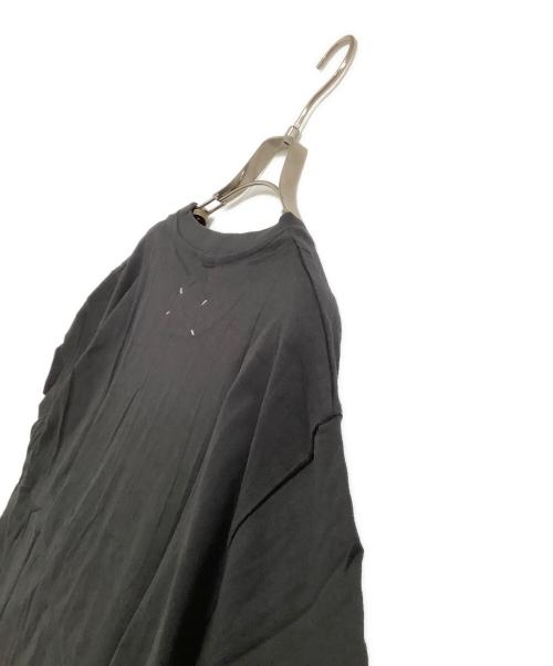 Maison Margiela（メゾンマルジェラ）Maison Margiela (メゾンマルジェラ) 半袖Tシャツ　カレンダータグ グラフィックTシャツ ブラック サイズ:48 未使用品の古着・服飾アイテム
