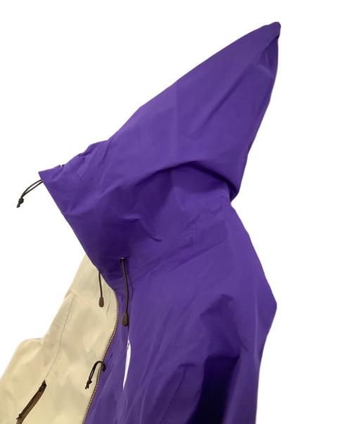 THE NORTH FACE（ザ ノース フェイス）THE NORTH FACE (ザ ノース フェイス) Supreme (シュプリーム) Split Taped Seam Shell Jacket ベージュ×パープル サイズ:Lの古着・服飾アイテム