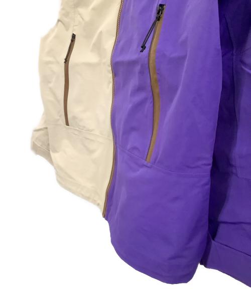 THE NORTH FACE（ザ ノース フェイス）THE NORTH FACE (ザ ノース フェイス) Supreme (シュプリーム) Split Taped Seam Shell Jacket ベージュ×パープル サイズ:Lの古着・服飾アイテム