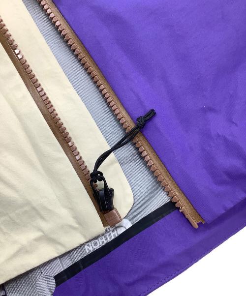 THE NORTH FACE（ザ ノース フェイス）THE NORTH FACE (ザ ノース フェイス) Supreme (シュプリーム) Split Taped Seam Shell Jacket ベージュ×パープル サイズ:Sの古着・服飾アイテム