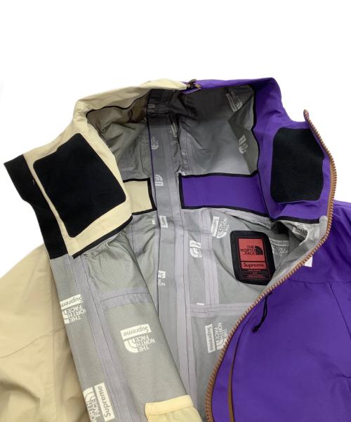 THE NORTH FACE（ザ ノース フェイス）THE NORTH FACE (ザ ノース フェイス) Supreme (シュプリーム) Split Taped Seam Shell Jacket ベージュ×パープル サイズ:Sの古着・服飾アイテム