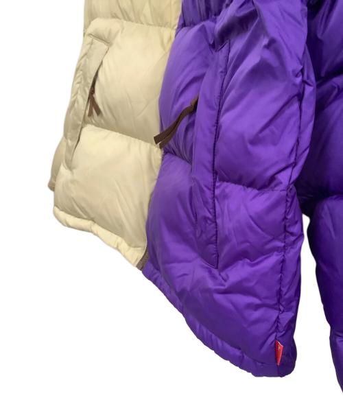 THE NORTH FACE（ザ ノース フェイス）THE NORTH FACE (ザ ノース フェイス) SUPREME (シュプリーム) ダウンジャケット　Split Nuptse Jacket ベージュ×パープル サイズ:Lの古着・服飾アイテム