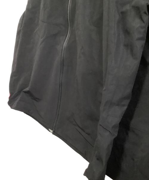 THE NORTH FACE（ザ ノース フェイス）THE NORTH FACE (ザ ノース フェイス) SUPREME (シュプリーム) Split Taped Seam Shell Jacket ブラック サイズ:Sの古着・服飾アイテム