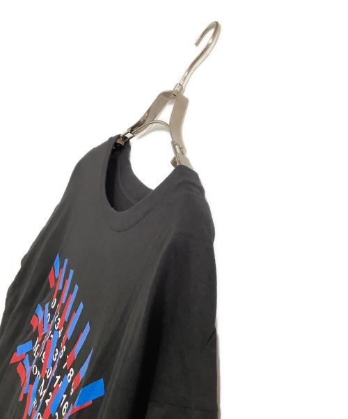 Maison Margiela（メゾンマルジェラ）Maison Margiela (メゾンマルジェラ) 半袖Tシャツ　カレンダータグ グラフィックTシャツ ブラック サイズ:52の古着・服飾アイテム
