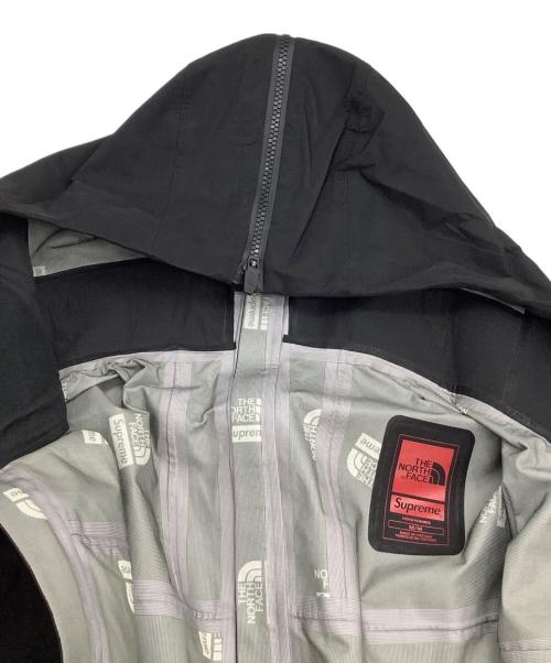 THE NORTH FACE（ザ ノース フェイス）THE NORTH FACE (ザ ノース フェイス) Supreme (シュプリーム) Split Taped Seam Shell Jacket ブラック サイズ:Mの古着・服飾アイテム