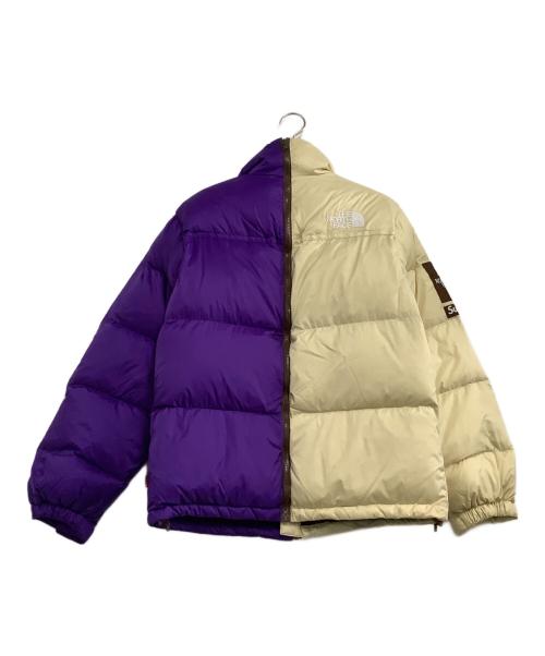 THE NORTH FACE（ザ ノース フェイス）THE NORTH FACE (ザ ノース フェイス) Supreme (シュプリーム) ダウンジャケット Split Nuptse Jacket ベージュ×パープル サイズ:Sの古着・服飾アイテム