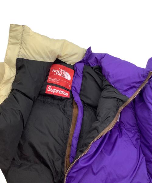 THE NORTH FACE（ザ ノース フェイス）THE NORTH FACE (ザ ノース フェイス) Supreme (シュプリーム) ダウンジャケット Split Nuptse Jacket ベージュ×パープル サイズ:Sの古着・服飾アイテム