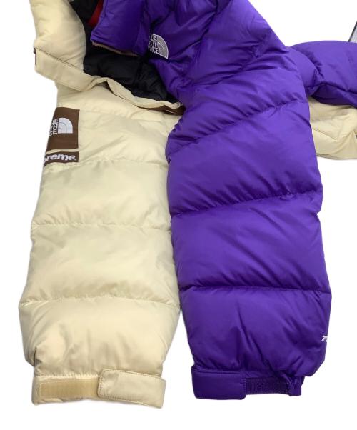 THE NORTH FACE（ザ ノース フェイス）THE NORTH FACE (ザ ノース フェイス) Supreme (シュプリーム) ダウンジャケット Split Nuptse Jacket ベージュ×パープル サイズ:Sの古着・服飾アイテム