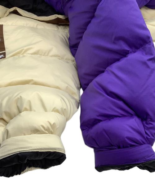 THE NORTH FACE（ザ ノース フェイス）THE NORTH FACE (ザ ノース フェイス) Supreme (シュプリーム) ダウンジャケット Split Nuptse Jacket ベージュ×パープル サイズ:Sの古着・服飾アイテム