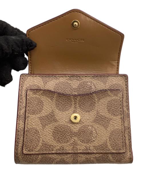COACH（コーチ）COACH (コーチ) 2つ折り財布 ホワイト×ベージュの古着・服飾アイテム
