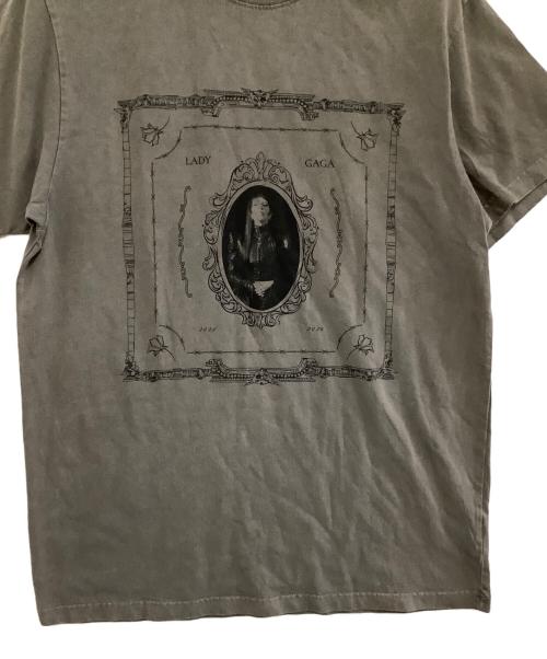 LADY GAGA（レディガガ）LADY　GAGA (レディガガ) 半袖カットソー　LADY GAGA TOUR2025/2026 ブラウン サイズ:Mの古着・服飾アイテム