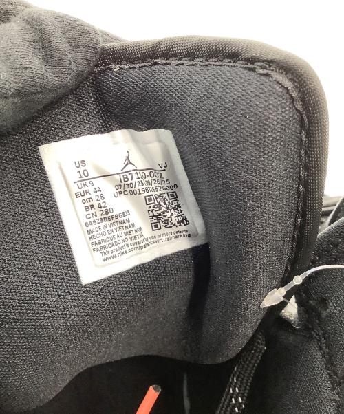 NIKE（ナイキ）NIKE (ナイキ) スニーカー ブラック×グレー サイズ:28 未使用品の古着・服飾アイテム