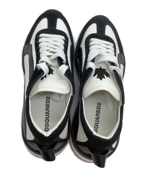 DSQUARED2（ディースクエアード）DSQUARED2 (ディースクエアード) ローカットスニーカー ホワイト×ブラック サイズ:40 1/2の古着・服飾アイテム