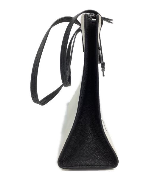 MARC JACOBS（マークジェイコブス）MARC JACOBS (マークジェイコブス) トートバッグ ブラック×ホワイトの古着・服飾アイテム
