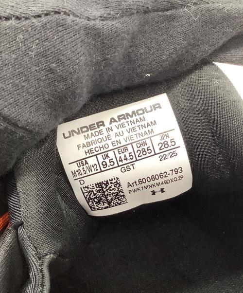 UNDER ARMOUR（アンダーアーマー）UNDER ARMOUR (アンダーアーマー) スニーカー ブラック×ピンク サイズ:28.5の古着・服飾アイテム