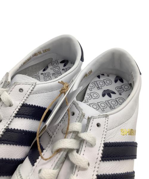 adidas（アディダス）adidas (アディダス) ローカットスニーカー SHIBUYA ホワイト×ネイビー サイズ:23の古着・服飾アイテム